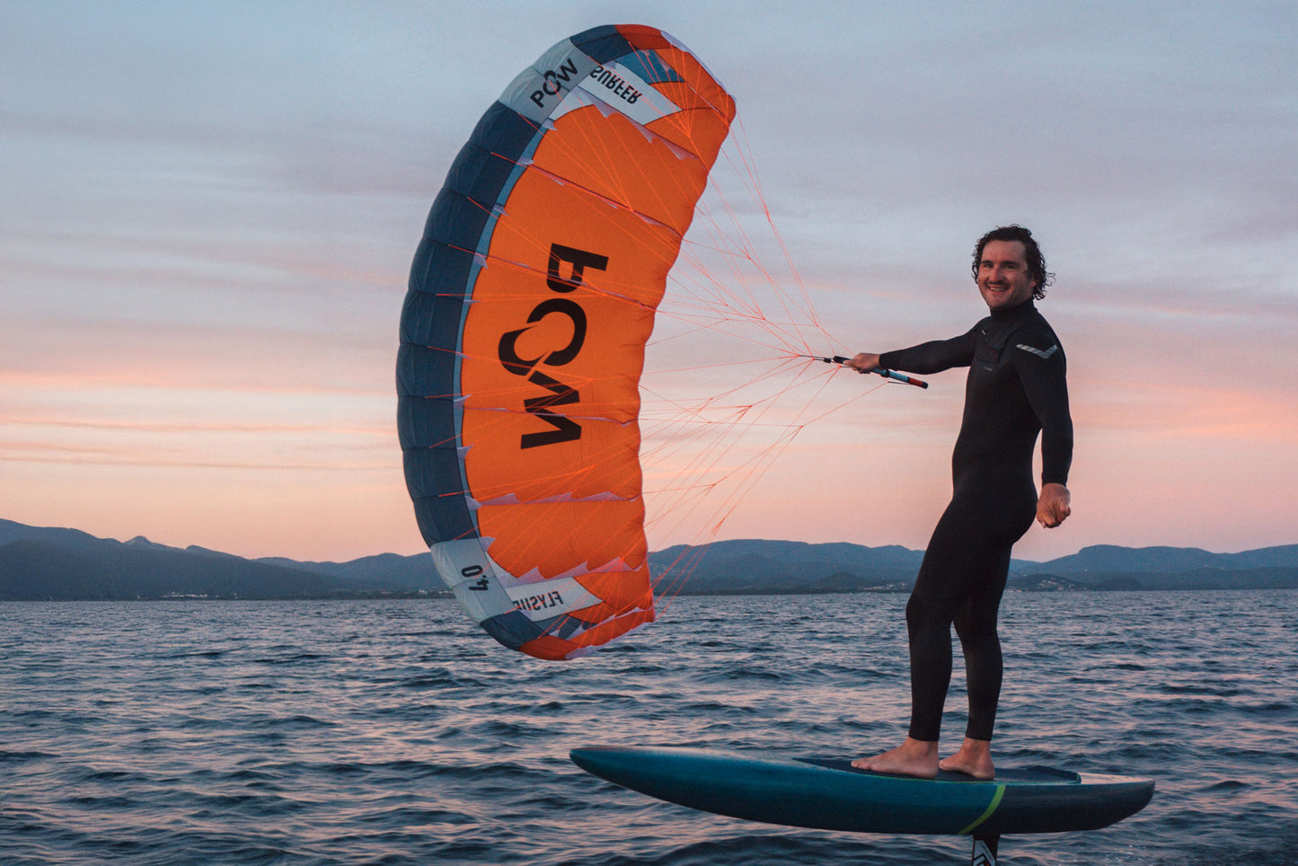 FOILRIDERS Shop Gutschein featuring a design with a 100€ value for water sports enthusiasts.